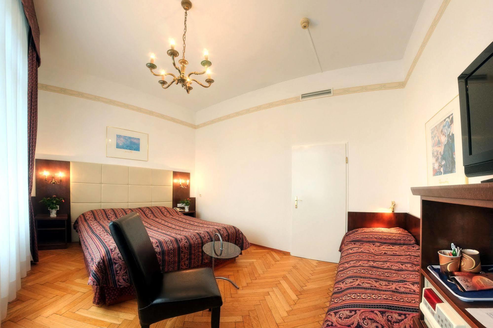 Carlton Opera Hotel Wien Eksteriør billede